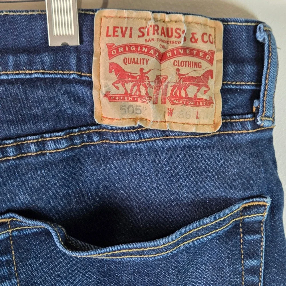 Levi's 505 Straight Leg Jeans Mens 36x32 Dark Wash Fair Distressed Denim